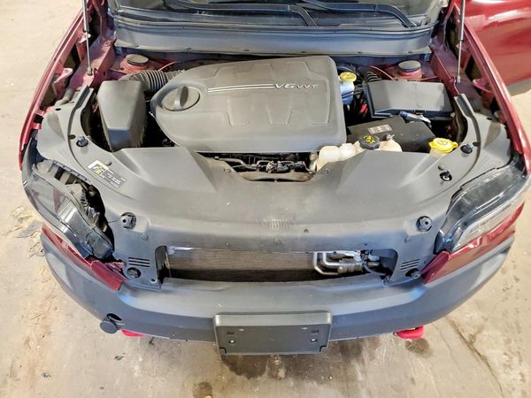 2020 JEEP CHEROKEE Trailhawk — Engine bay