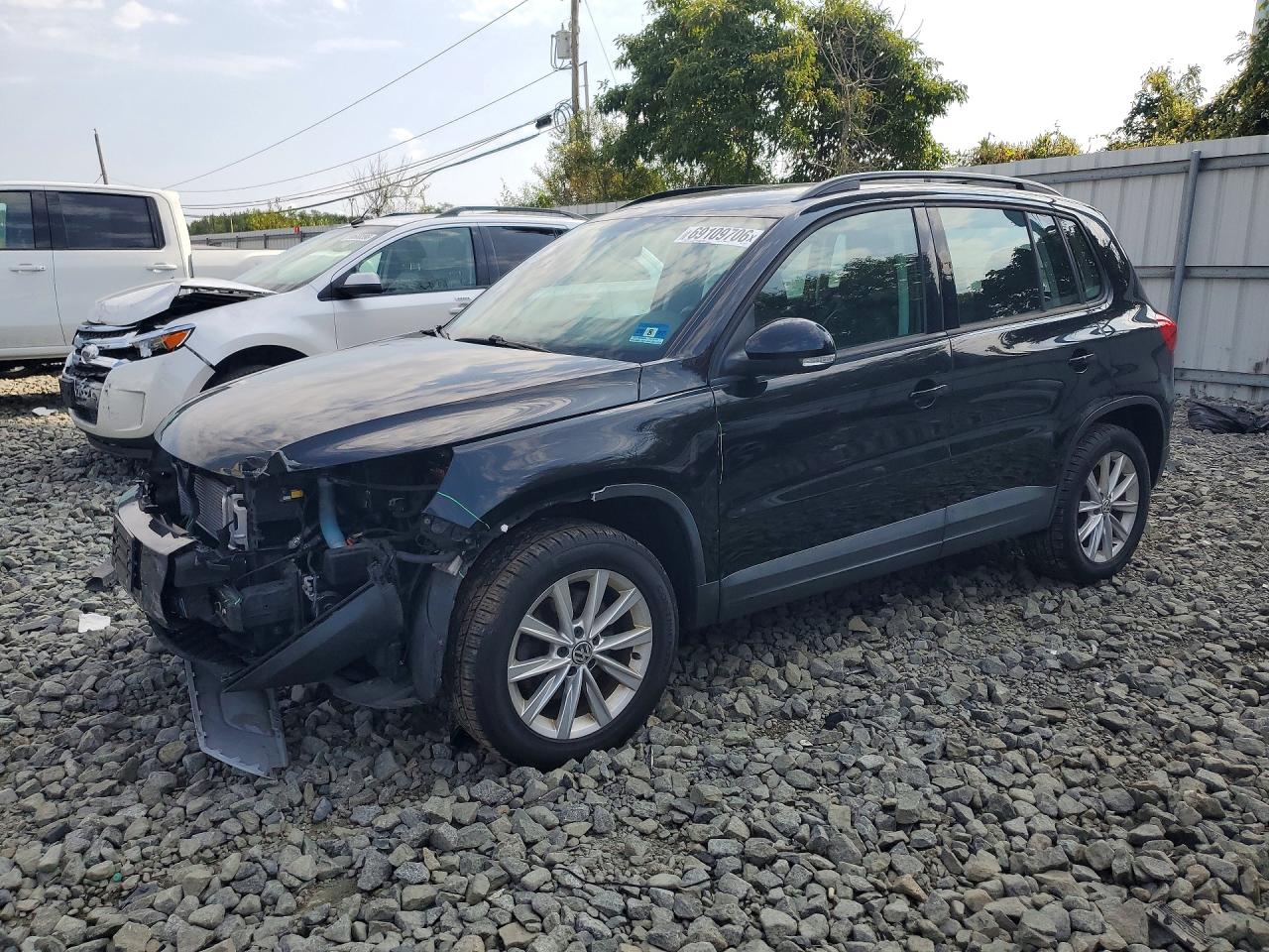 2018 VOLKSWAGEN TIGUAN LIM 4Motion Base — Front 3/4
