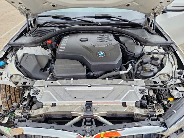 2020 BMW 330XI xDrive NA — Engine bay