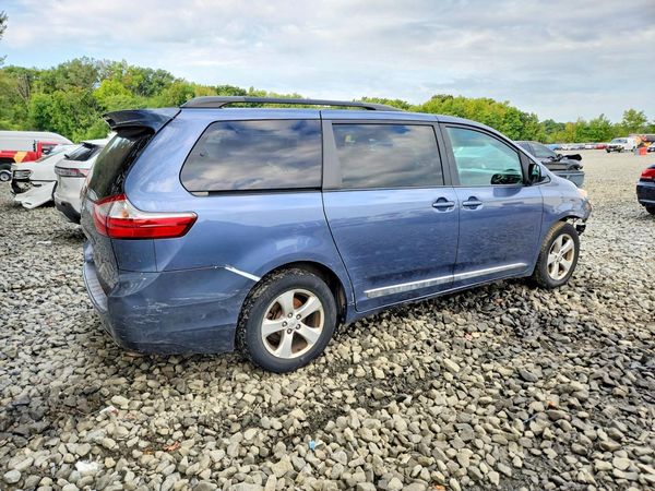 2016 TOYOTA SIENNA — PSRA