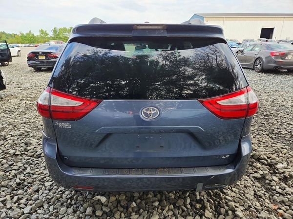 2016 TOYOTA SIENNA — DIRR