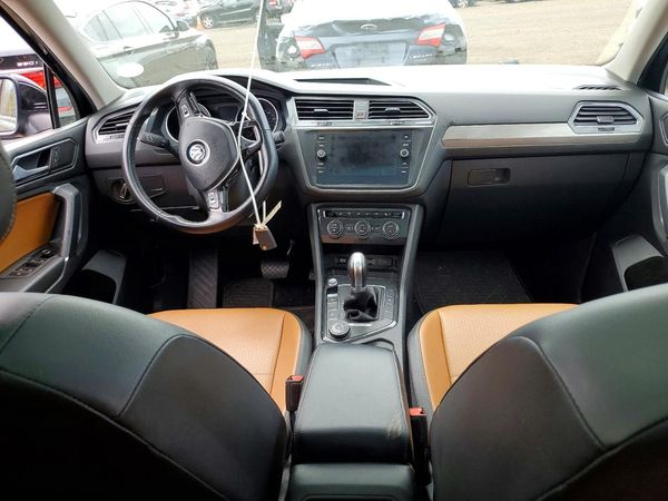 2018 VOLKSWAGEN TIGUAN SE, 4Motion SEL — CKPT