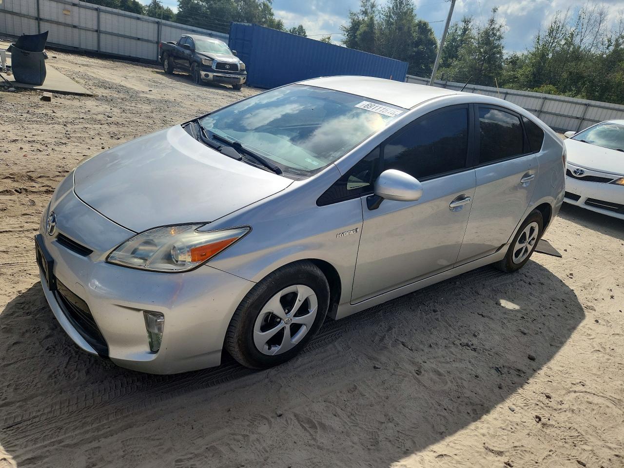 2014 TOYOTA PRIUS — Front 3/4