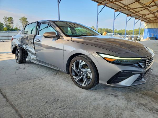 2025 HYUNDAI ELANTRA Limited — Passenger 3/4