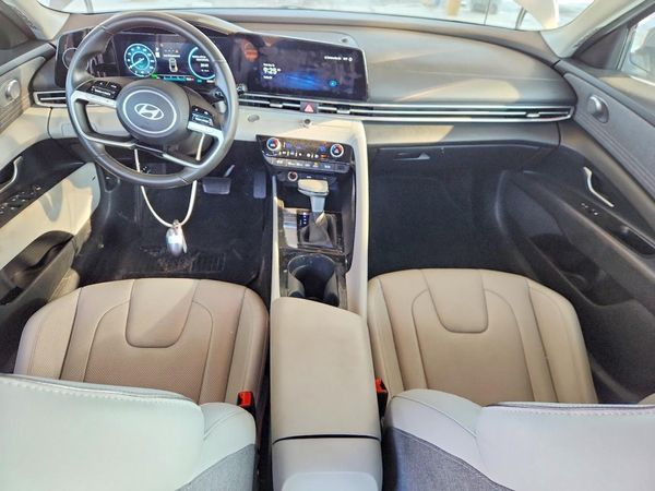 2025 HYUNDAI ELANTRA Limited — CKPT