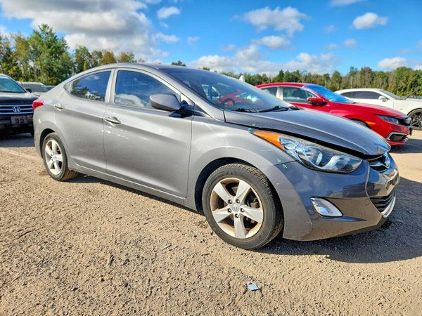 2013 HYUNDAI ELANTRA — Passenger 3/4
