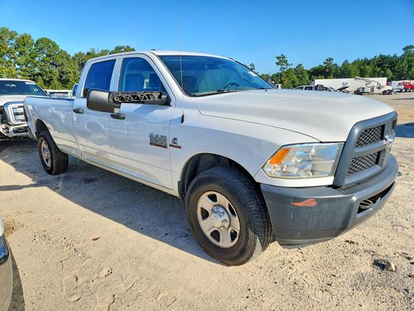 2017 RAM 3500 — Passenger 3/4