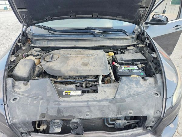 2015 JEEP CHEROKEE Latitude — Engine bay