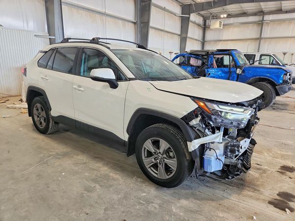 2024 TOYOTA RAV4 — Passenger 3/4