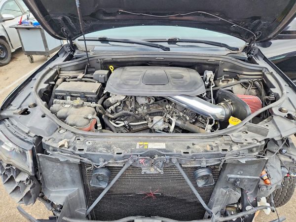 2019 JEEP GRAND CHEROKEE Laredo — Engine bay