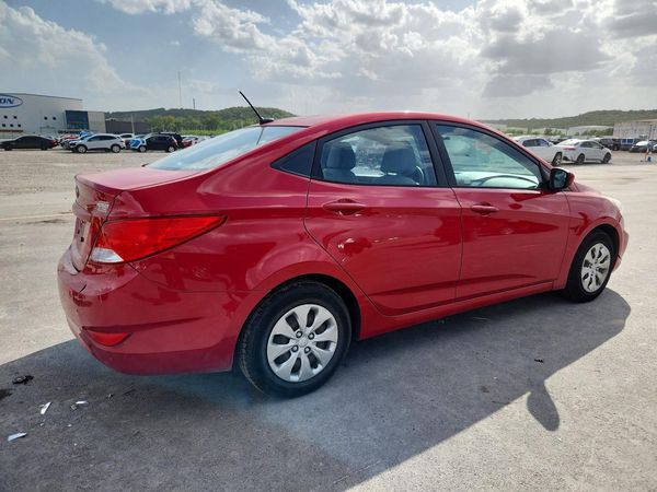 2015 HYUNDAI ACCENT — Passenger 3/4