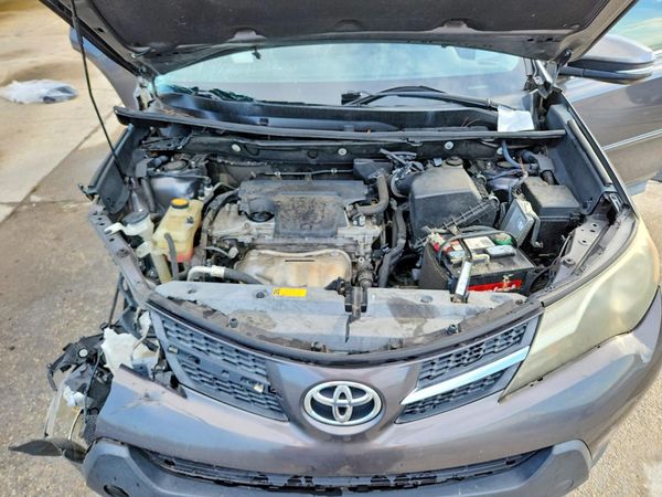 2015 TOYOTA RAV4 — Engine bay