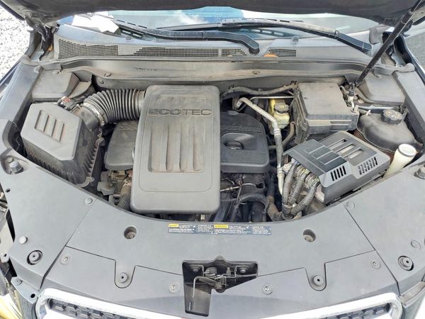 2013 CHEVROLET EQUINOX 1LT — Engine bay