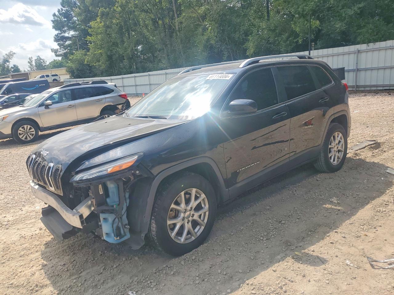 2016 JEEP CHEROKEE Latitude/Longitude/North — Front 3/4