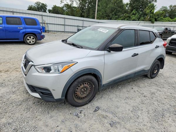 2020 NISSAN KICKS — Front 3/4
