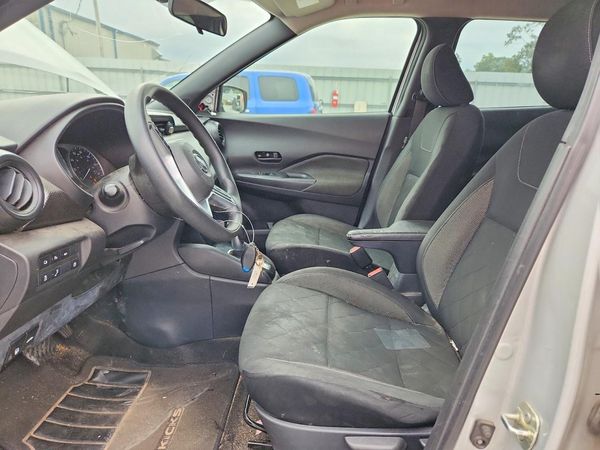 2020 NISSAN KICKS — DENT