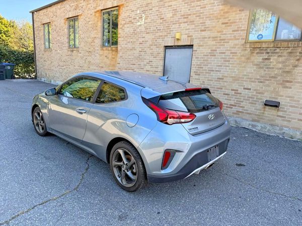 2019 HYUNDAI VELOSTER 2.0L and 2.0L Premium