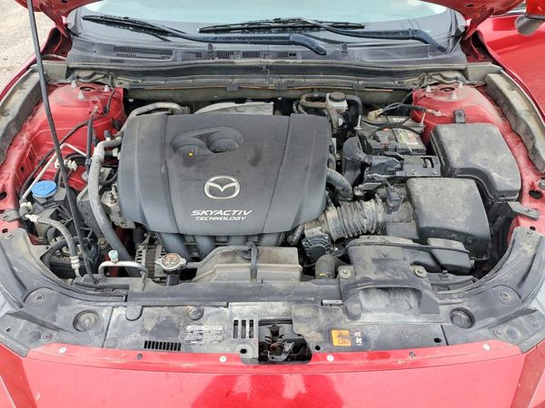 2014 MAZDA 3 — Engine bay