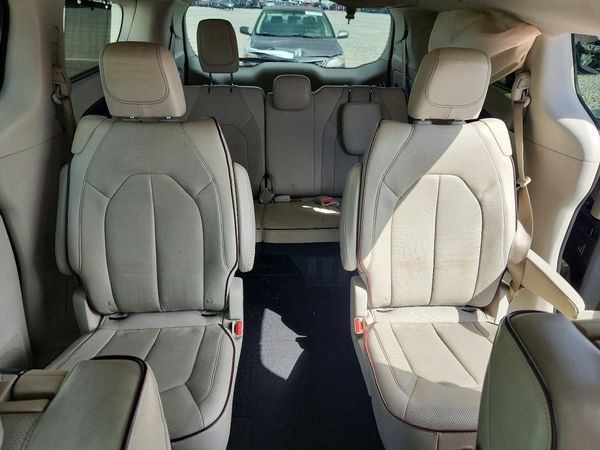 2017 CHRYSLER PACIFICA Limited — SUVN