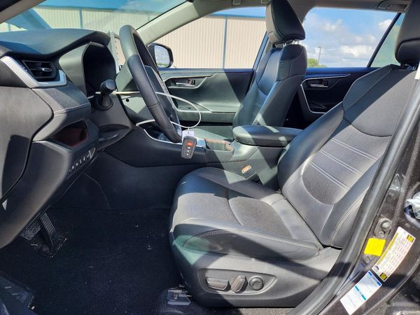 2022 TOYOTA RAV4 Limited — DENT