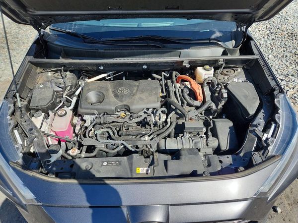 2022 TOYOTA RAV4 Limited — Engine bay