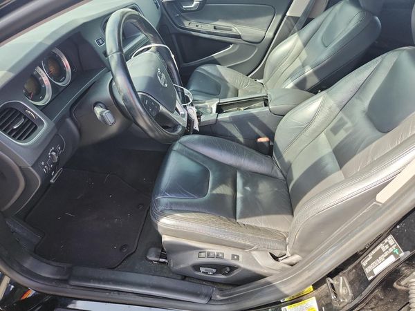 2013 VOLVO S60