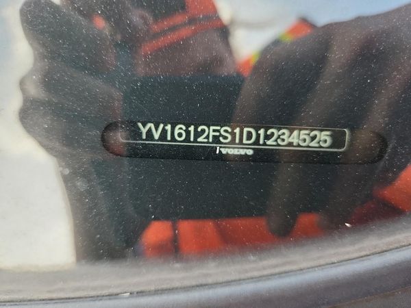 2013 VOLVO S60