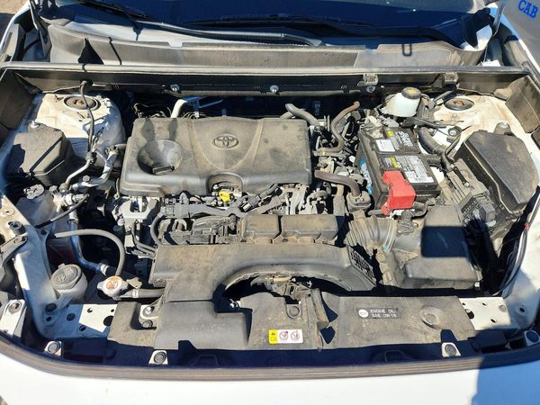 2020 TOYOTA RAV4 — Engine bay