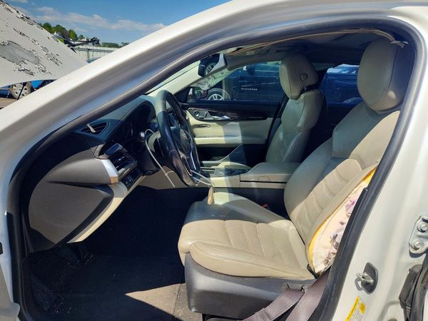 2016 CADILLAC CT6 — DENT