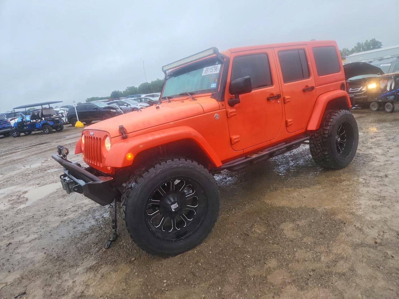 2015 JEEP WRANGLER UNLIMITED Sahara — Front 3/4
