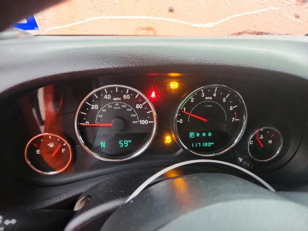 2015 JEEP WRANGLER UNLIMITED Sahara — ODOM