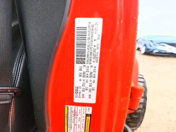 2015 JEEP WRANGLER UNLIMITED Sahara — VINS