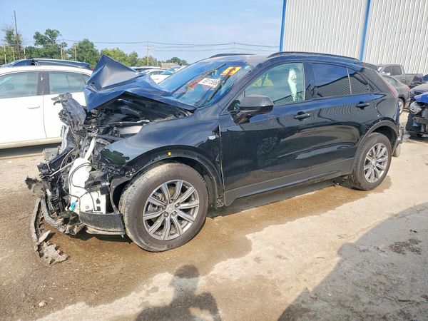 2019 CADILLAC XT4 Sport — Front 3/4