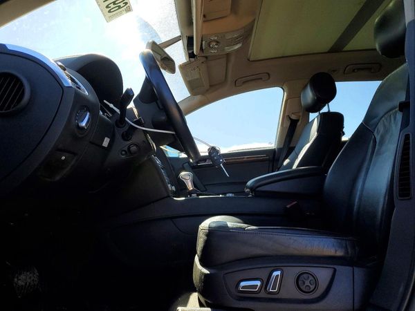 2012 AUDI Q7 Prestige — DENT