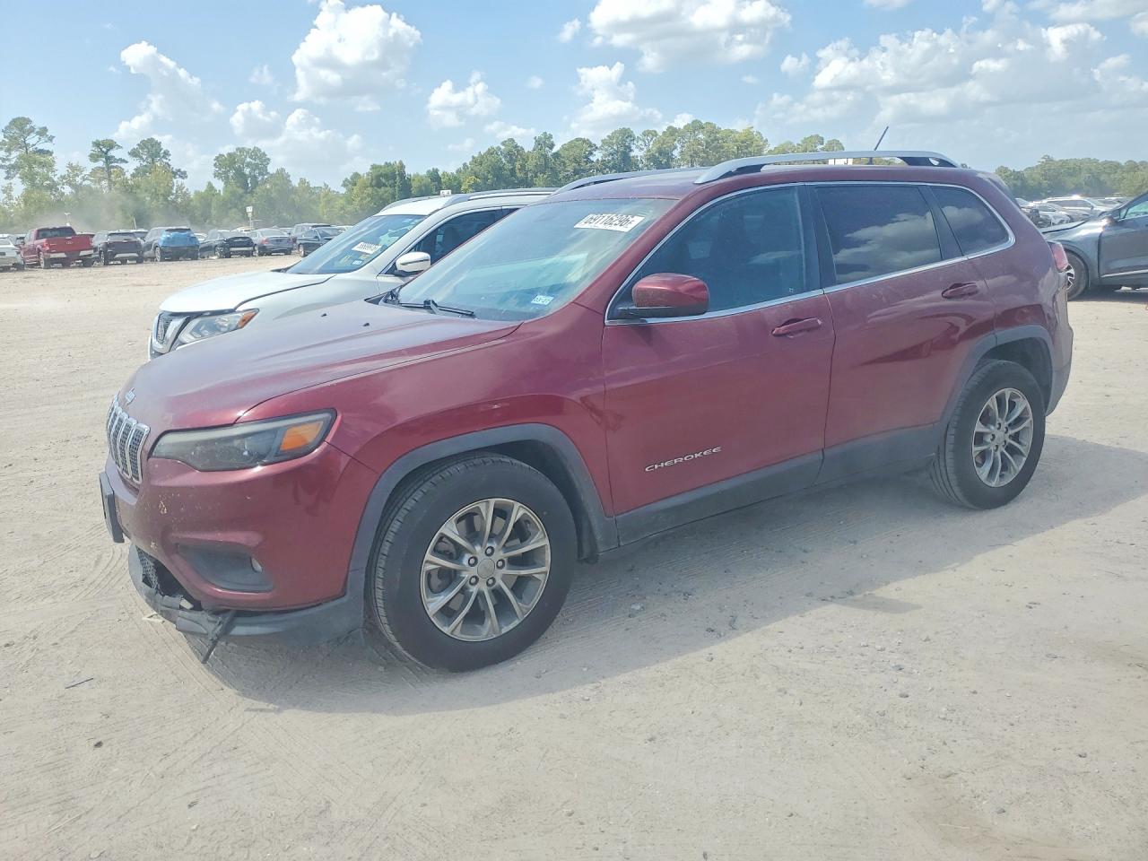 2019 JEEP CHEROKEE — Front 3/4