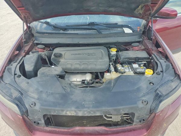 2019 JEEP CHEROKEE — Engine bay
