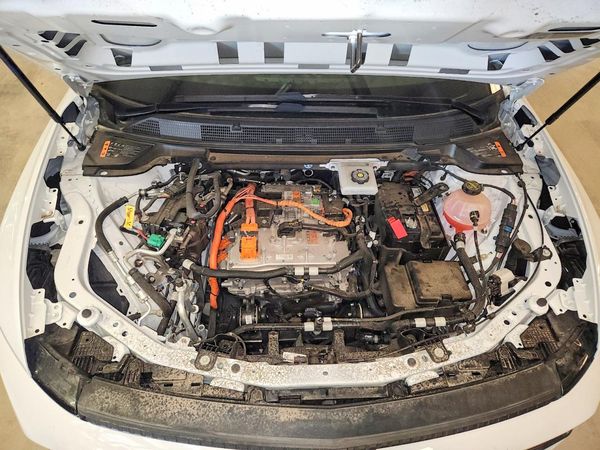 2025 CHEVROLET EQUINOX LT 1 PCY — Engine bay