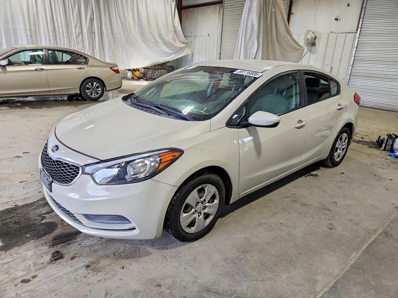 2015 KIA FORTE — Front 3/4