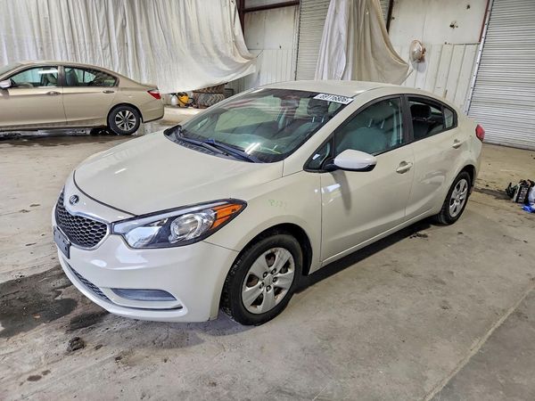 2015 KIA FORTE — Front 3/4