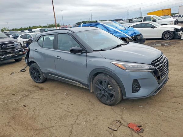 2023 NISSAN KICKS SR — Passenger 3/4