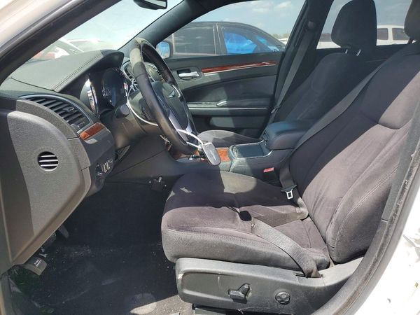 2012 CHRYSLER 300 Base/Limited