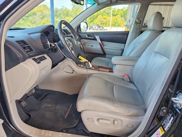2012 TOYOTA HIGHLANDER Base/Hybrid — DENT