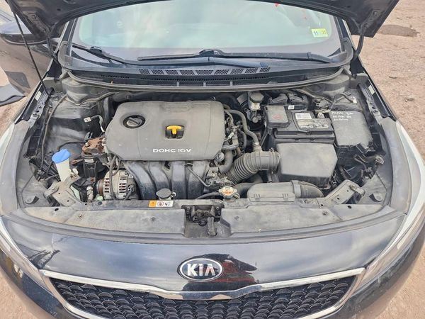 2017 KIA FORTE — Engine bay