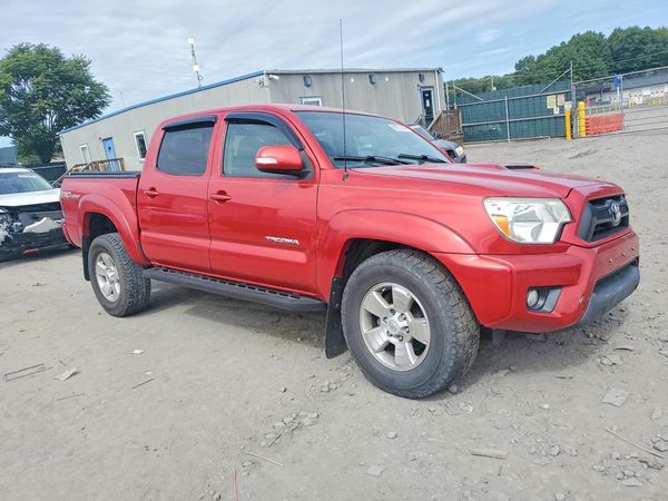 2014 TOYOTA TACOMA Delux Grade — Passenger 3/4