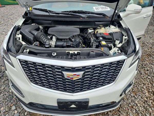 2021 CADILLAC XT5 Premium Luxury — Engine bay