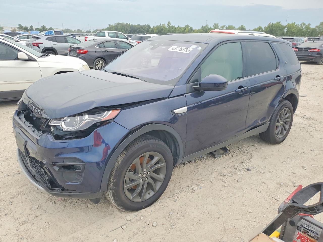 2019 LAND ROVER DISCOVERY SPORT — Front 3/4
