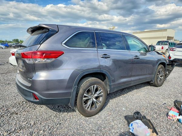 2019 TOYOTA HIGHLANDER LE/LE Plus