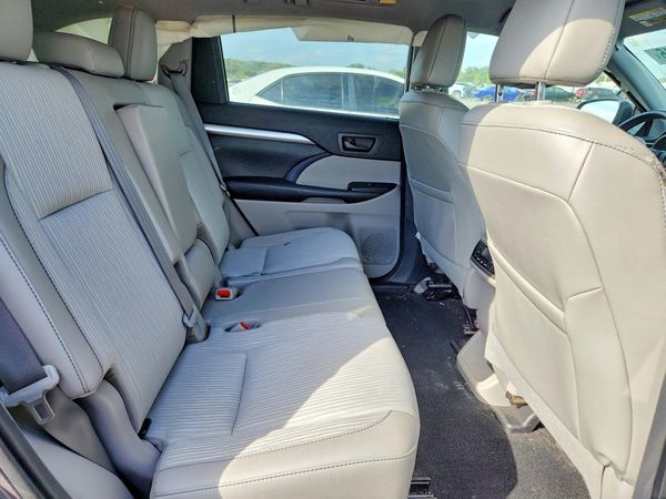 2019 TOYOTA HIGHLANDER LE/LE Plus