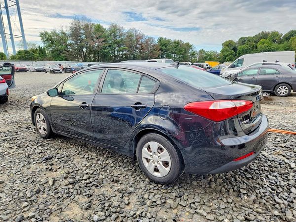 2016 KIA FORTE GL (Middle-Low Grade)