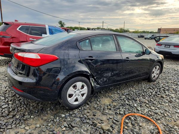 2016 KIA FORTE GL (Middle-Low Grade)
